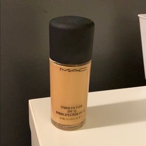 Mac Studio Fix Fluid Foundation